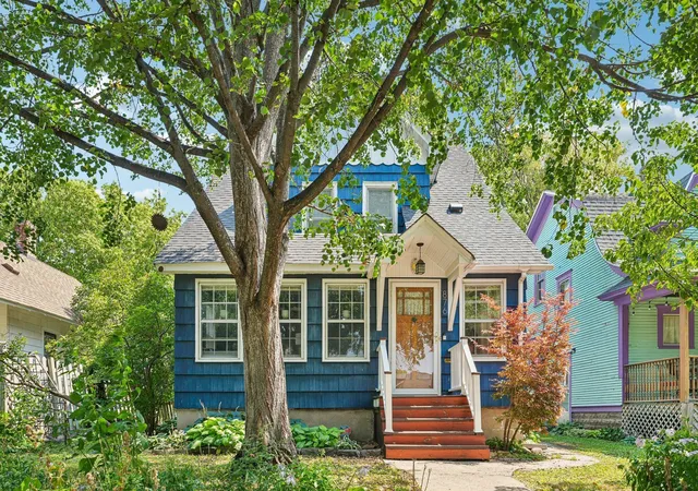 Photo 1 of Single family home for sale at 876 18th Avenue Se, Minneapolis, MN 55414 | MLS# 7114932 | Listing updated on 2026-08-28