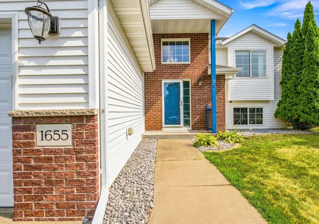2nd image of 1655 10th Ave Se, Cambridge, MN 55008 | MLS# 7114961