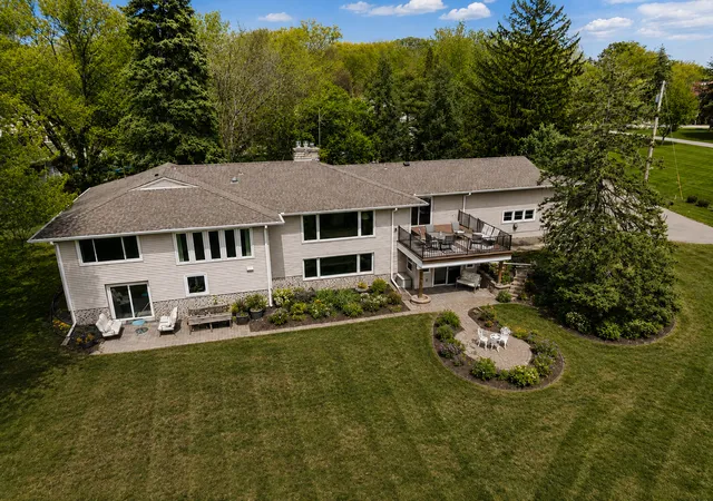 Photo 2 of Land for sale at 2685 Shadywood Rd, Excelsior, MN 55331 | MLS# 7115014 | Listing updated on 2026-09-29