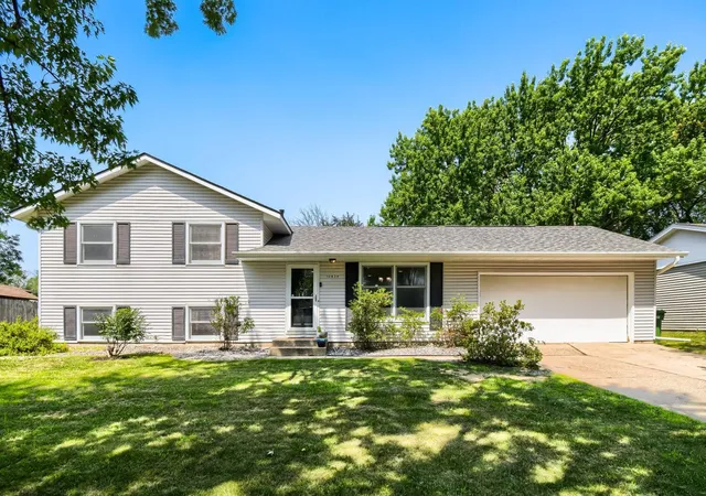 Photo 1 of Single family home for sale at 10439 Thrush St Nw, Minneapolis, MN 55433 | MLS# 7115018 | Listing updated on 2026-10-09