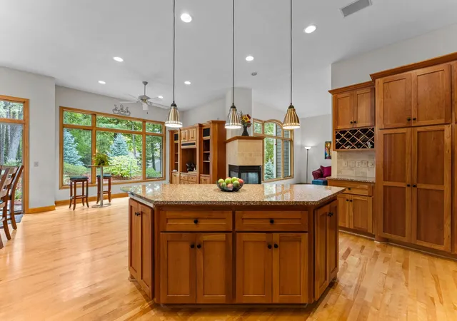 Photo 4 of Single family home for sale at 18004 Jacquard Path, Lakeville, MN 55044 | MLS# 7115021 | Listing updated on 2026-10-10