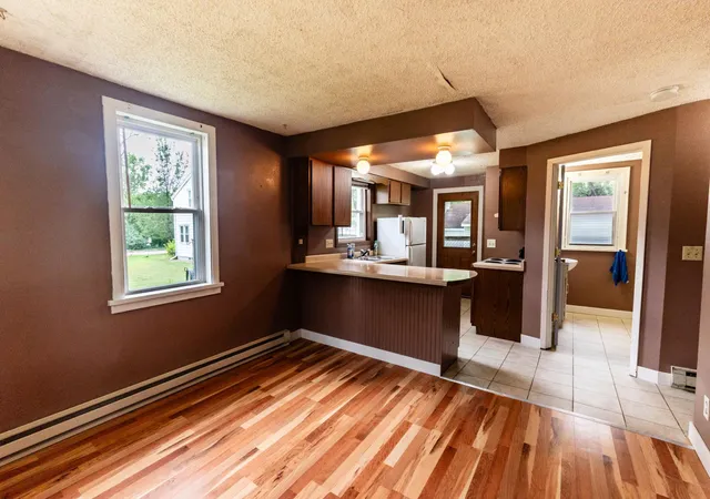 image of 2316 6th St, Eau Claire, WI 54703 | MLS# 7115040