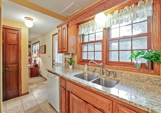 image of 9905 Brent Ave, Inver Grove Heights, MN 55077 | MLS# 7115058