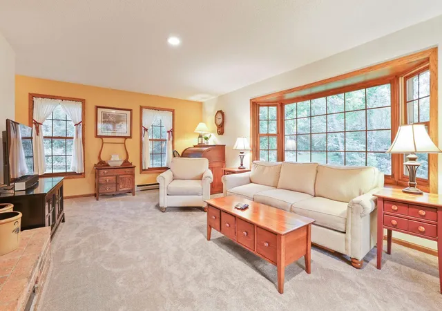 image of 9905 Brent Ave, Inver Grove Heights, MN 55077 | MLS# 7115058