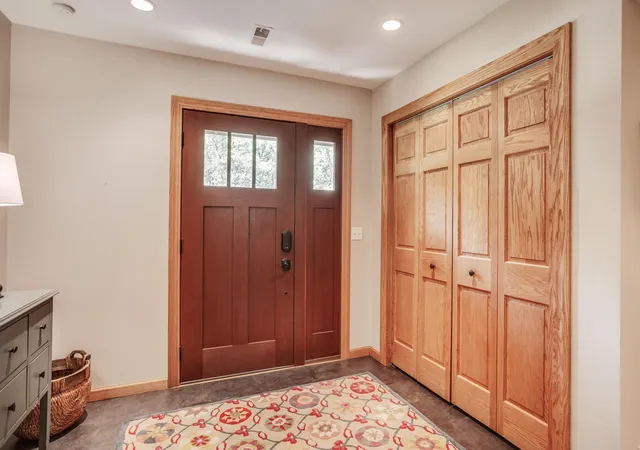 Photo 3 of Single family home for sale at 1395 Farmdale Rd, Saint Paul, MN 55118 | MLS# 7115059 | Listing updated on 2026-09-04