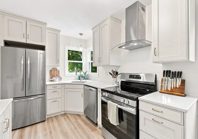 1st image of 2130 Grand Ave, Albert Lea, MN 56007 | MLS# 7115063