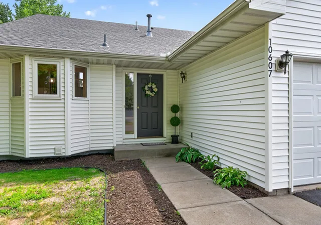 3rd image of 10607 56Th St Ne, Albertville, MN 55301 | MLS# 7115066