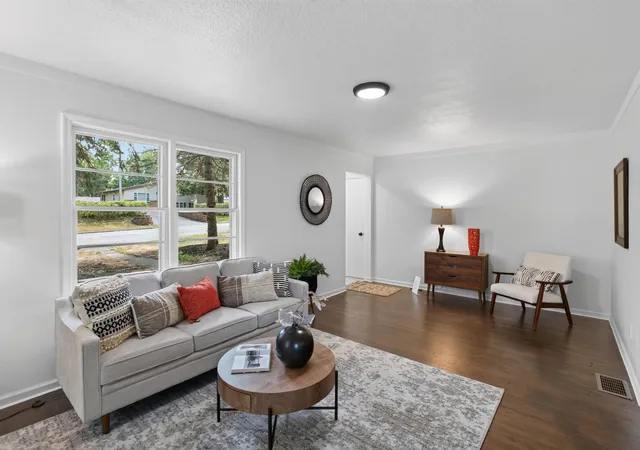 Photo 3 of Sale Pending at 837 Mcknight Rd N, Saint Paul, MN 55119 | MLS# 7115071 | Listing updated on 2026-10-23