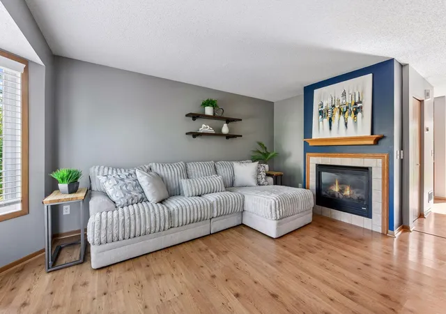 3rd image of 7764 Arboretum Vlg, Chanhassen, MN 55317 | MLS# 7115074