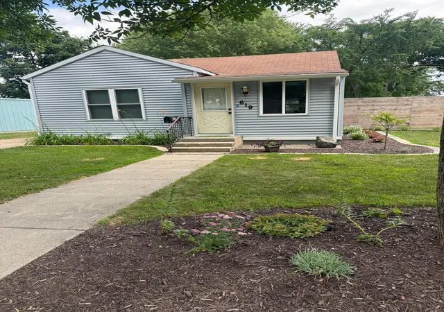1st image of 619 Washburne Ave, Paynesville, MN 56362 | MLS# 7115082
