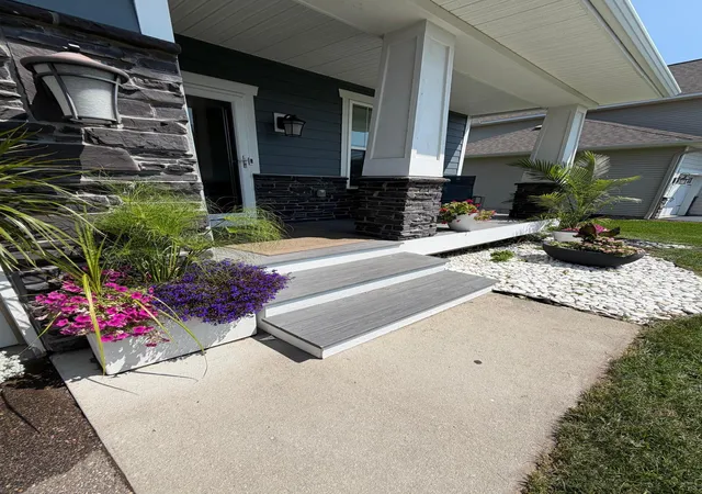3rd image of 1309 Shadow Crk Curv, Saint Paul, MN 55123 | MLS# 7115083