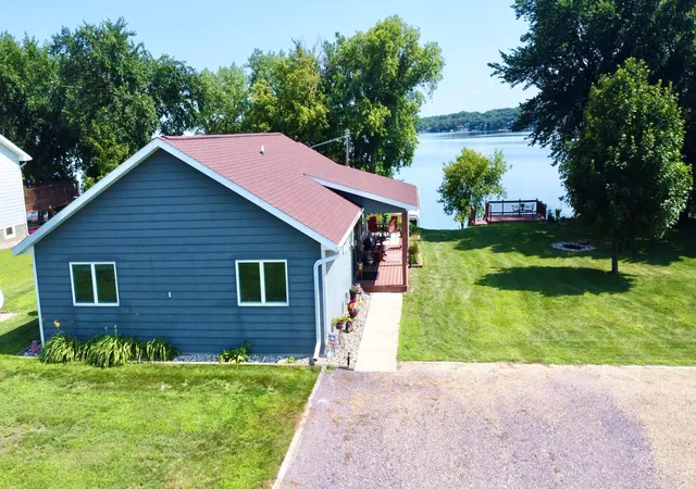 5th image of 83177 Salmonson Dr, Clinton, MN 56225 | MLS# 7115090