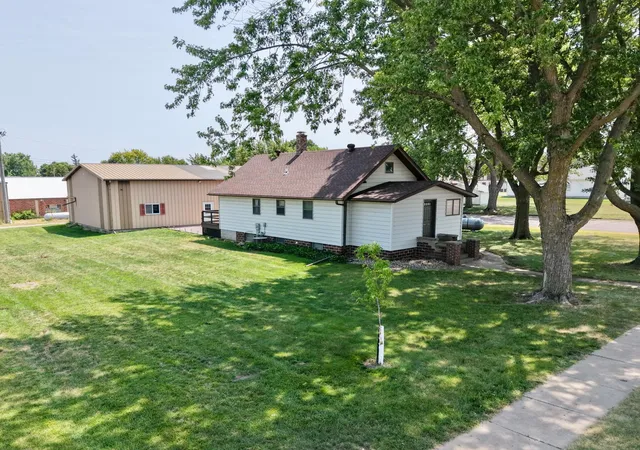 Photo 3 of Sale Pending at 200 2nd Street N, Darfur, MN 56022 | MLS# 7115092 | Listing updated on 2026-09-21