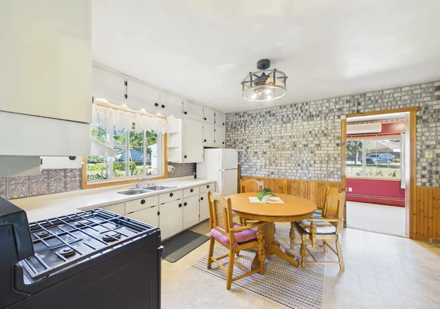 4th image of 286 Park Ave, Saint Martin, MN 56376 | MLS# 7115095