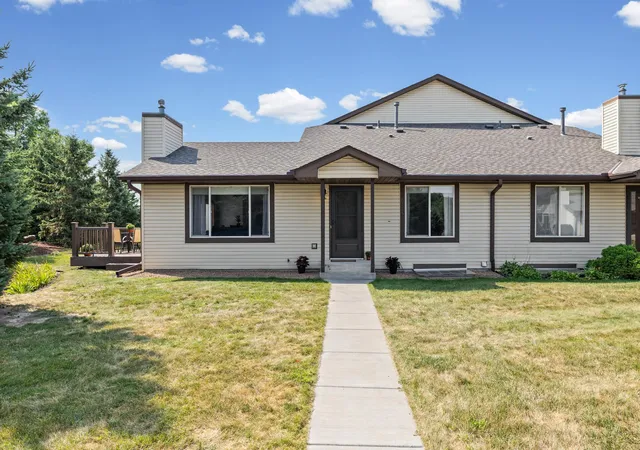 2nd image of 6775 Gretchen Ln N, Saint Paul, MN 55128 | MLS# 7115096