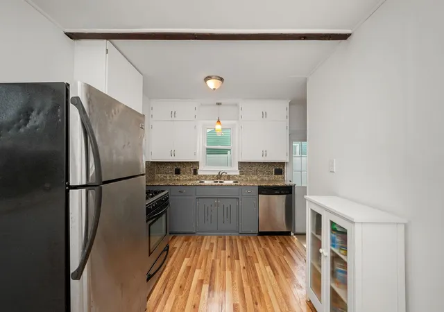 Photo 4 of Single family home for sale at 2821 Quebec Ave S, Minneapolis, MN 55426 | MLS# 7115100 | Listing updated on 2026-10-22