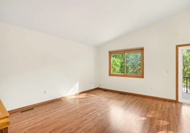 Photo 5 of Single family home for sale at 719 Evergreen Ct, Burnsville, MN 55337 | MLS# 7115103 | Listing updated on 2026-08-29