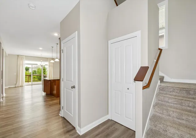 Photo 4 of Single family home for sale at 3947 Valencia Ln, Chaska, MN 55318 | MLS# 7115135 | Listing updated on 2026-10-07