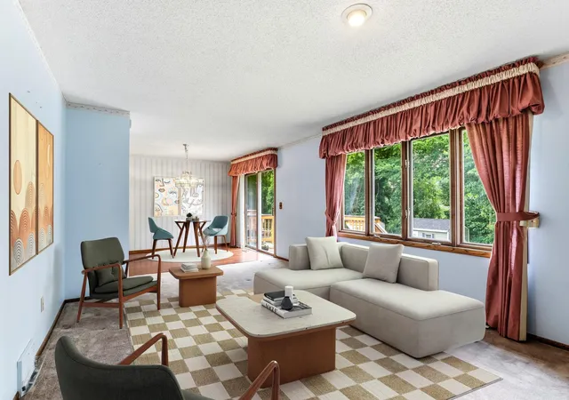Photo 3 of Single family home for sale at 525 Lakewood Dr S, Saint Paul, MN 55119 | MLS# 7115141 | Listing updated on 2026-09-30