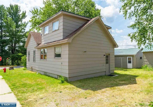 Photo 3 of Single family home for sale at 49 Gordon St, Soudan, MN 55782 | MLS# 7115153 | Listing updated on 2026-07-24
