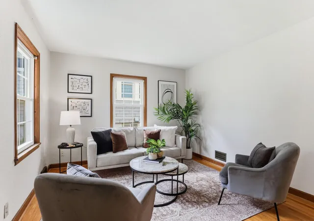 5th image of 1873 Hawthorne Ave E, Saint Paul, MN 55119 | MLS# 7115166