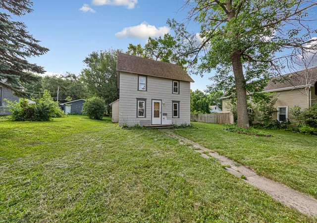 Photo 1 of Sale Pending at 1519 N 4th Street, Mankato, MN 56001 | MLS# 7115185 | Listing updated on 2026-09-01