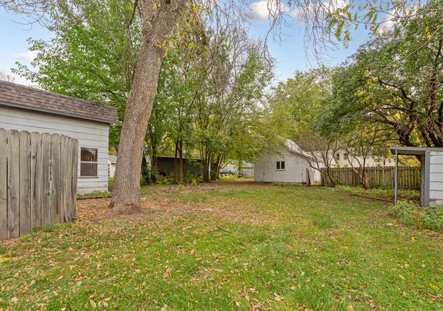 Photo 4 of Sale Pending at 1519 N 4th Street, Mankato, MN 56001 | MLS# 7115185 | Listing updated on 2026-09-01