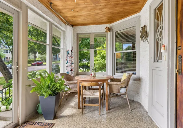 Photo 4 of Single family home for sale at 1818 Kenwood Pkwy, Minneapolis, MN 55405 | MLS# 7115198 | Listing updated on 2026-09-16
