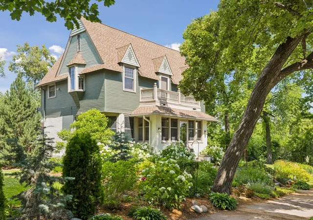 Photo 60 of Single family home for sale at 1818 Kenwood Pkwy, Minneapolis, MN 55405 | MLS# 7115198 | Listing updated on 2026-10-02
