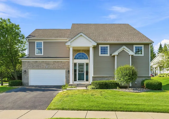 Photo 2 of Single family home for sale at 7143 Arthur Dr, Saint Paul, MN 55125 | MLS# 7115199 | Listing updated on 2026-09-19