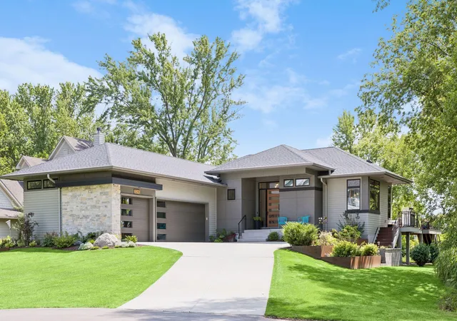 1st image of 324 Hampton St, Wayzata, MN 55391 | MLS# 7115201