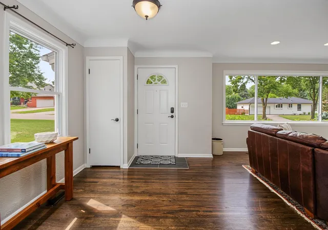 3rd image of 379 Ruby Dr, Saint Paul, MN 55118 | MLS# 7115222