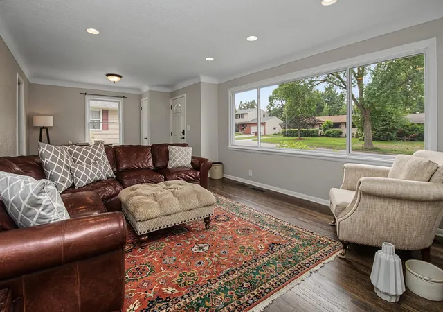 5th image of 379 Ruby Dr, Saint Paul, MN 55118 | MLS# 7115222