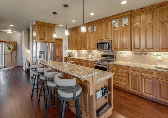 Photo 1 of Single family home for sale at 7204 Fairway Ln, Pequot Lakes, MN 56472 | MLS# 7115233 | Listing updated on 2026-09-28