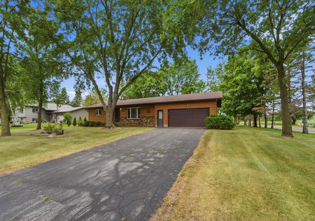 2nd image of 1333 Cypress Rd, Saint Cloud, MN 56303 | MLS# 7115235