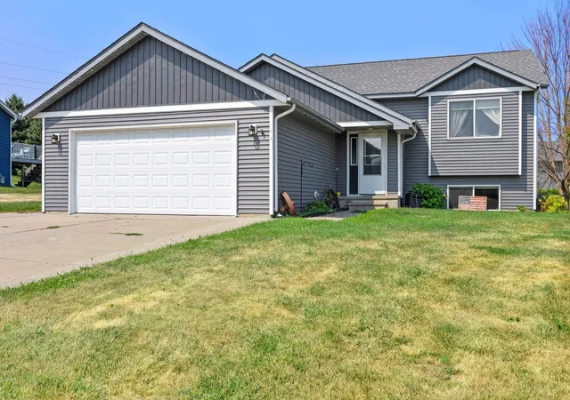 Photo 2 of Single family home for sale at 407 N 9th Street, Goodhue, MN 55027 | MLS# 7115243 | Listing updated on 2026-08-19