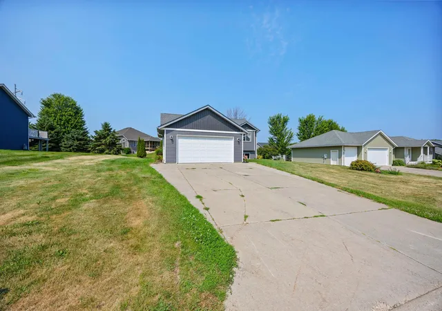 Photo 3 of Single family home for sale at 407 N 9th Street, Goodhue, MN 55027 | MLS# 7115243 | Listing updated on 2026-08-19