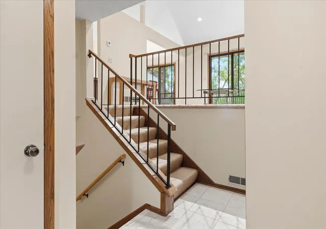 Photo 2 of Single family home for sale at 18321 Creeks Bnd Dr, Minnetonka, MN 55345 | MLS# 7115252 | Listing updated on 2026-10-09