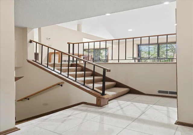 Photo 3 of Single family home for sale at 18321 Creeks Bnd Dr, Minnetonka, MN 55345 | MLS# 7115252 | Listing updated on 2026-10-09
