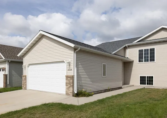 Photo 1 of Townhouse for sale at 2524 31st Avenue S, Moorhead, MN 56560 | MLS# 7115278 | Listing updated on 2026-10-08