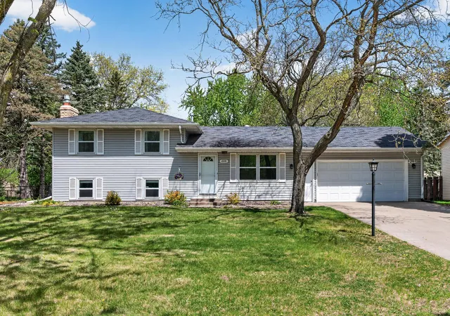 1st image of 10441 Crocus St Nw, Minneapolis, MN 55433 | MLS# 7115323