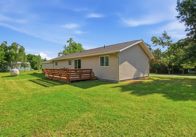 Photo 3 of Single family home for sale at 500 N Sheppard St, Kellogg, MN 55945 | MLS# 7115335 | Listing updated on 2026-07-26