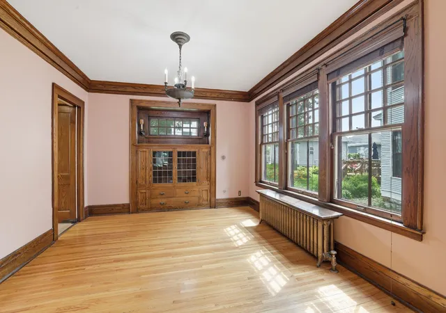 Photo 4 of Sale Pending at 2140 Dayton Ave, Saint Paul, MN 55104 | MLS# 7115353 | Listing updated on 2026-10-12