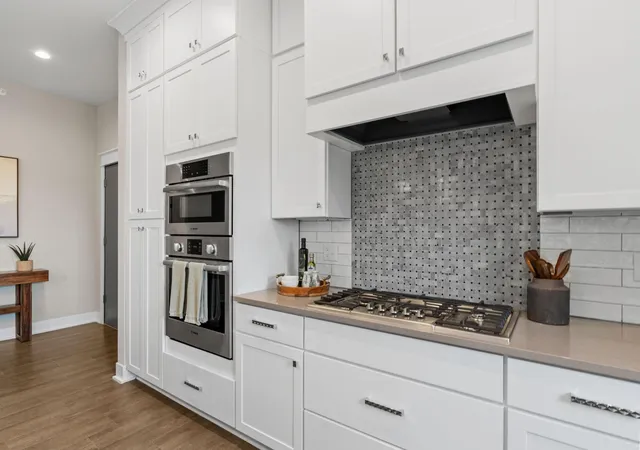 Listing Photo 4 - Condo for sale in building located at 5754 Shady Oak Rd S, Minnetonka, MN 55343 - Unit #1