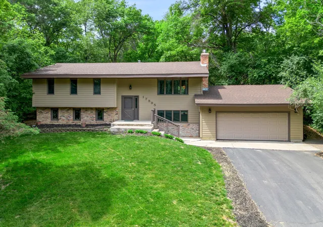 Photo 3 of Sale Pending at 17595 Italy Ct, Lakeville, MN 55044 | MLS# 7115413 | Listing updated on 2026-08-13