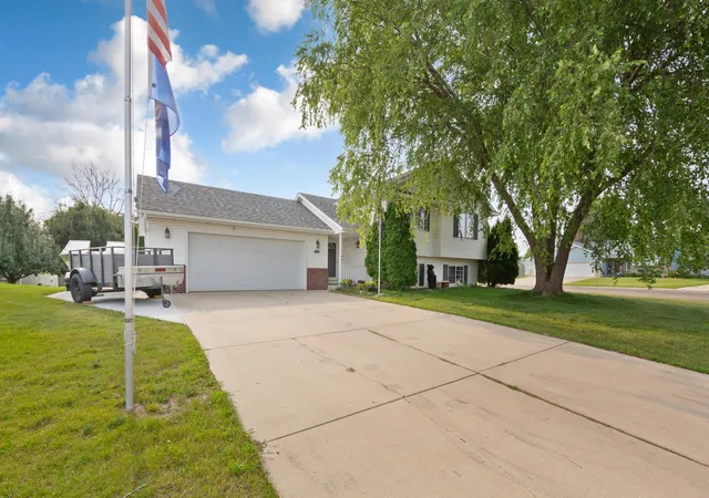 2nd image of 630 Morning Dr, Owatonna, MN 55060 | MLS# 7115422