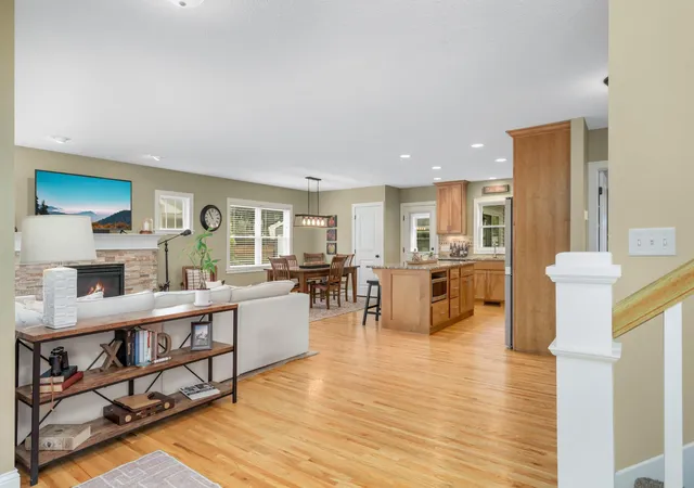 Photo 3 of Sale Pending at 1636 Saunders Ave, Saint Paul, MN 55116 | MLS# 7115437 | Listing updated on 2026-09-16