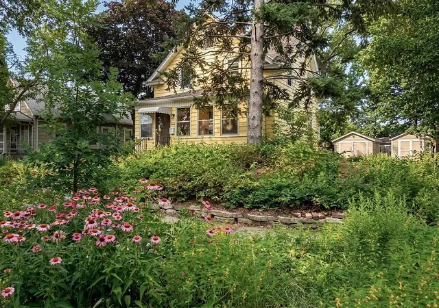 Photo 2 of Sale Pending at 1006 Cromwell Ave, Saint Paul, MN 55114 | MLS# 7115448 | Listing updated on 2026-08-30
