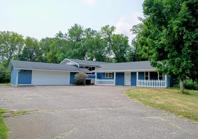 Photo 2 of Single family home for sale at 436 9th Street S, Waite Park, MN 56387 | MLS# 7115457 | Listing updated on 2026-10-16
