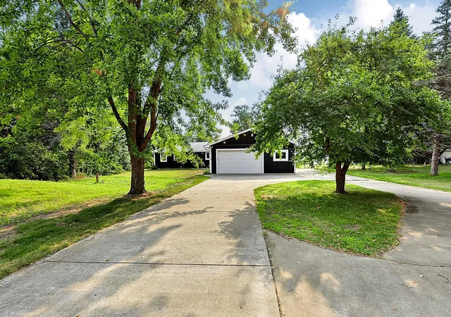 Photo 4 of Single family home for sale at 24130 County Rd 4, Nisswa, MN 56468 | MLS# 7115459 | Listing updated on 2026-09-25